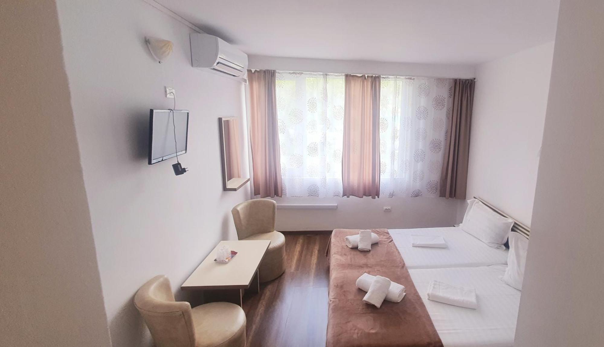 Hotel Pescarus Mamaia Exterior foto